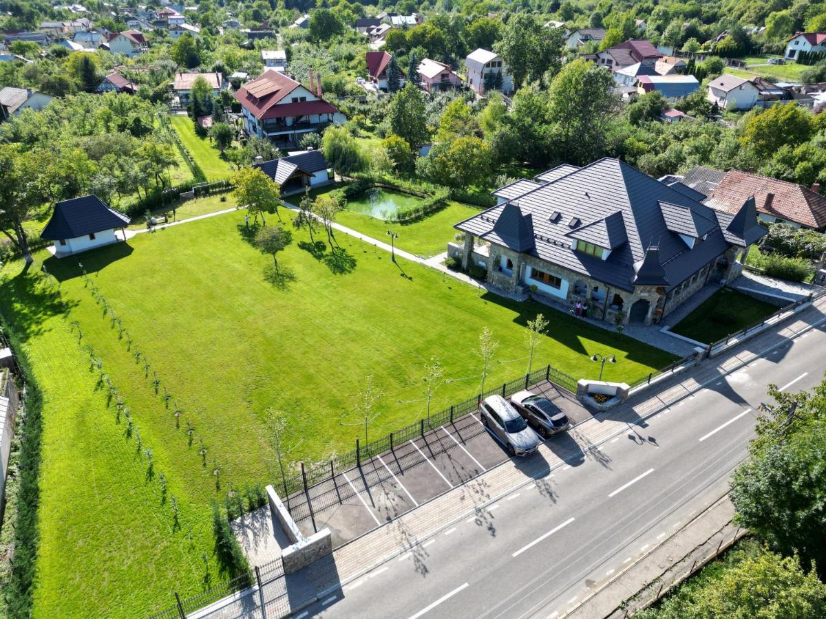 Conacul Cornu 1945 Hotell Cornu de Jos Eksteriør bilde